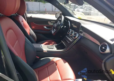 2021 Mercedes-Benz Glc 300 4Matic Suv z USA, uszkodzony, nr VIN W1N0G8EB9MF961552